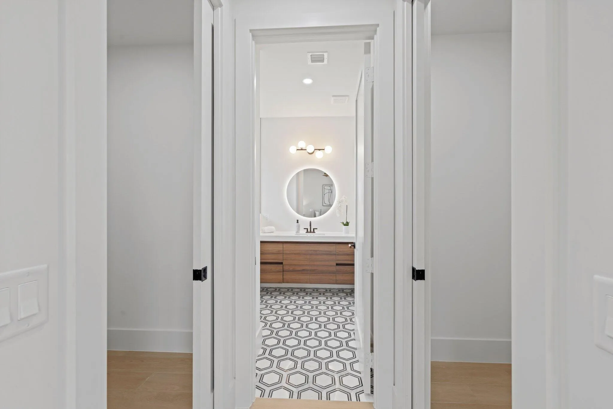 1160 Emerald Lane - 62.jpg-SMALL