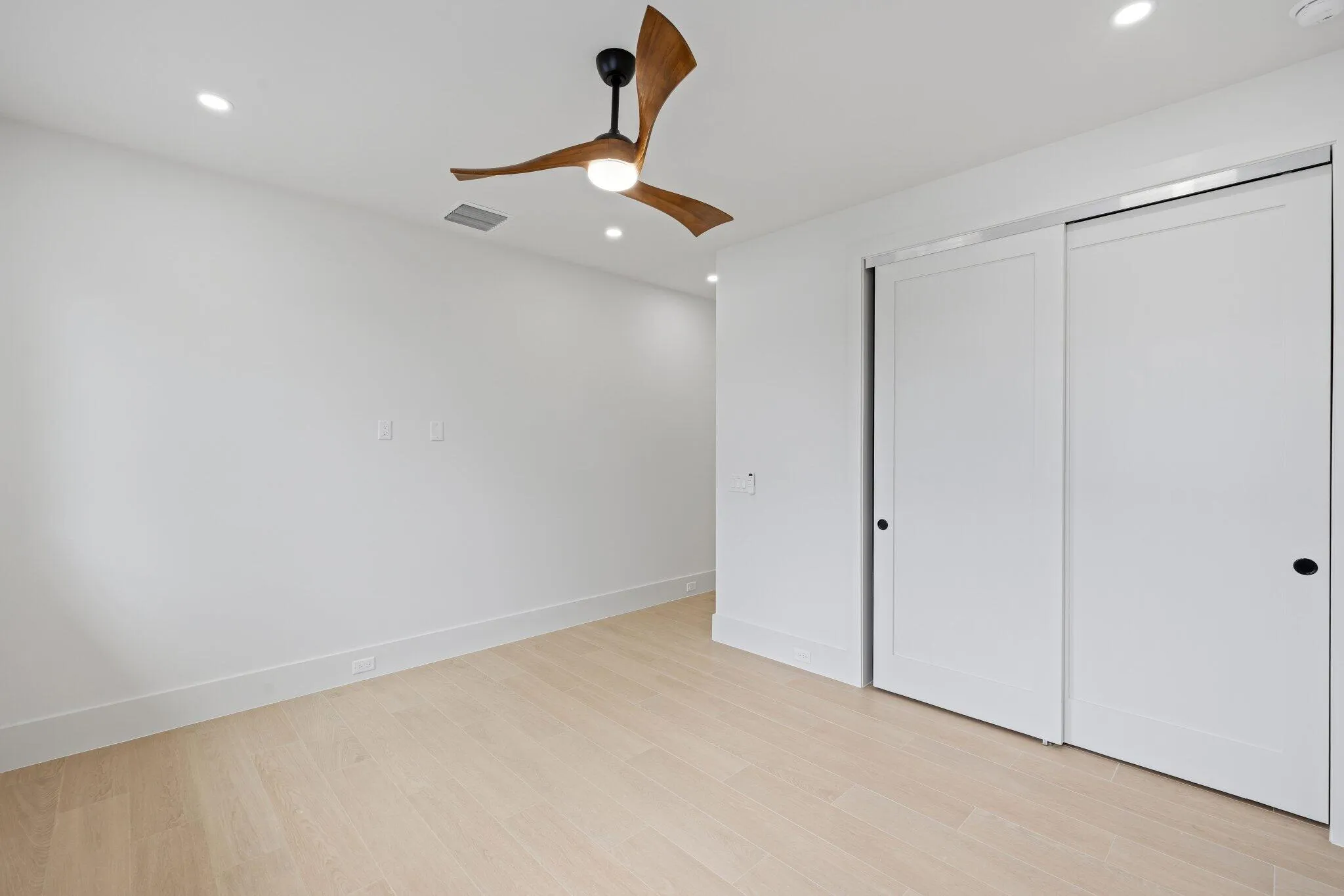 1160 Emerald Lane - 71.jpg-SMALL