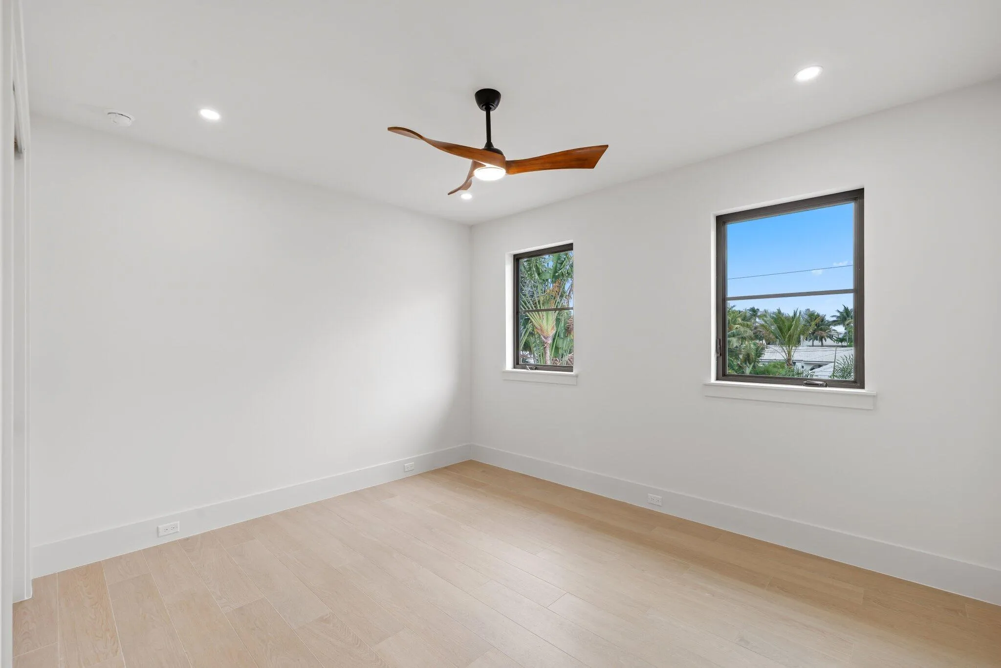 1160 Emerald Lane - 70.jpg-SMALL