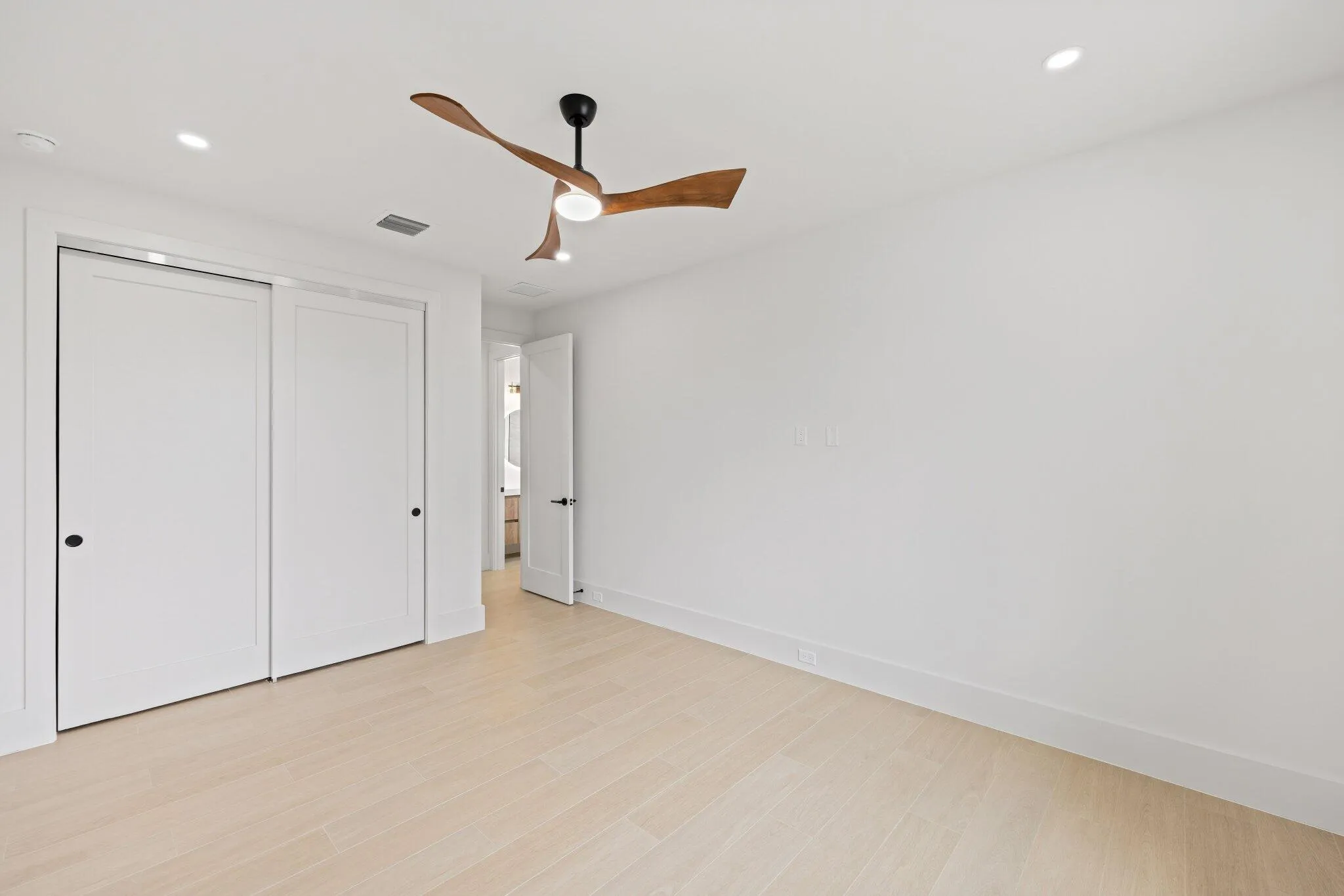 1160 Emerald Lane - 67.jpg-SMALL