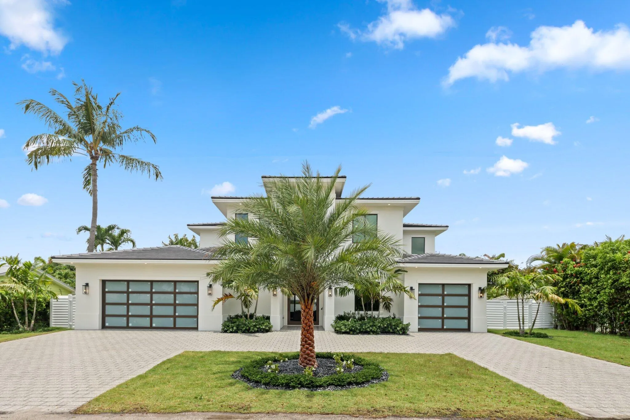 1160 Emerald Lane - 5.jpg-SMALL
