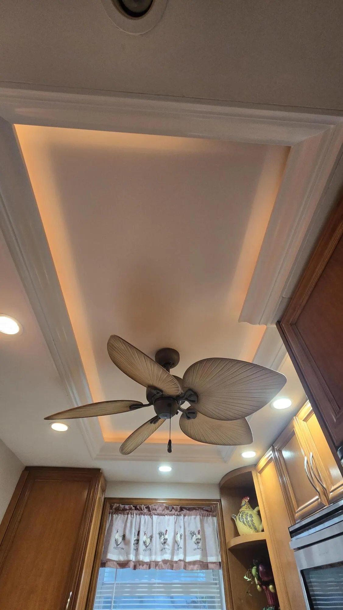Kitchen Recessed Ceiling w/Crown Molding