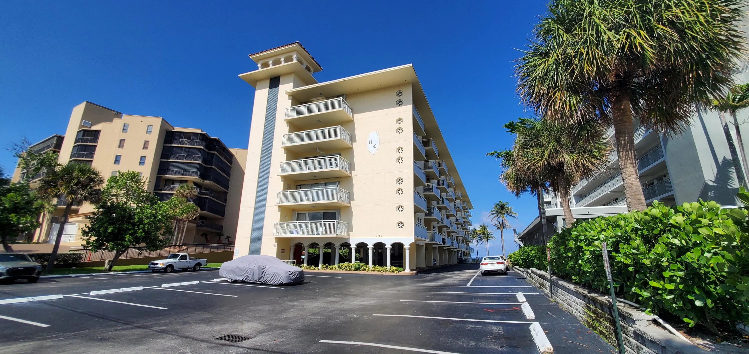 Hillsboro Colonnade