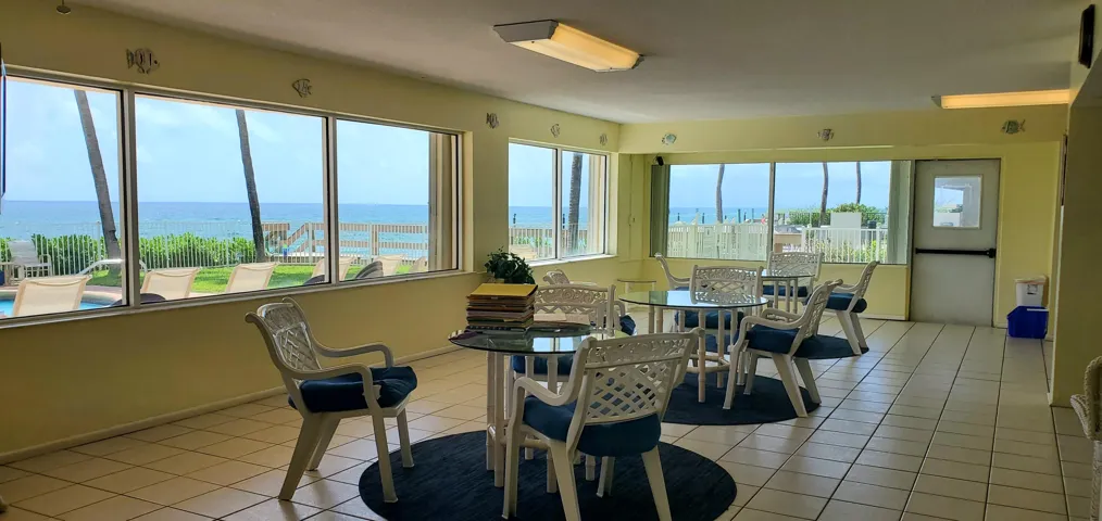Clubroom Off Pool
