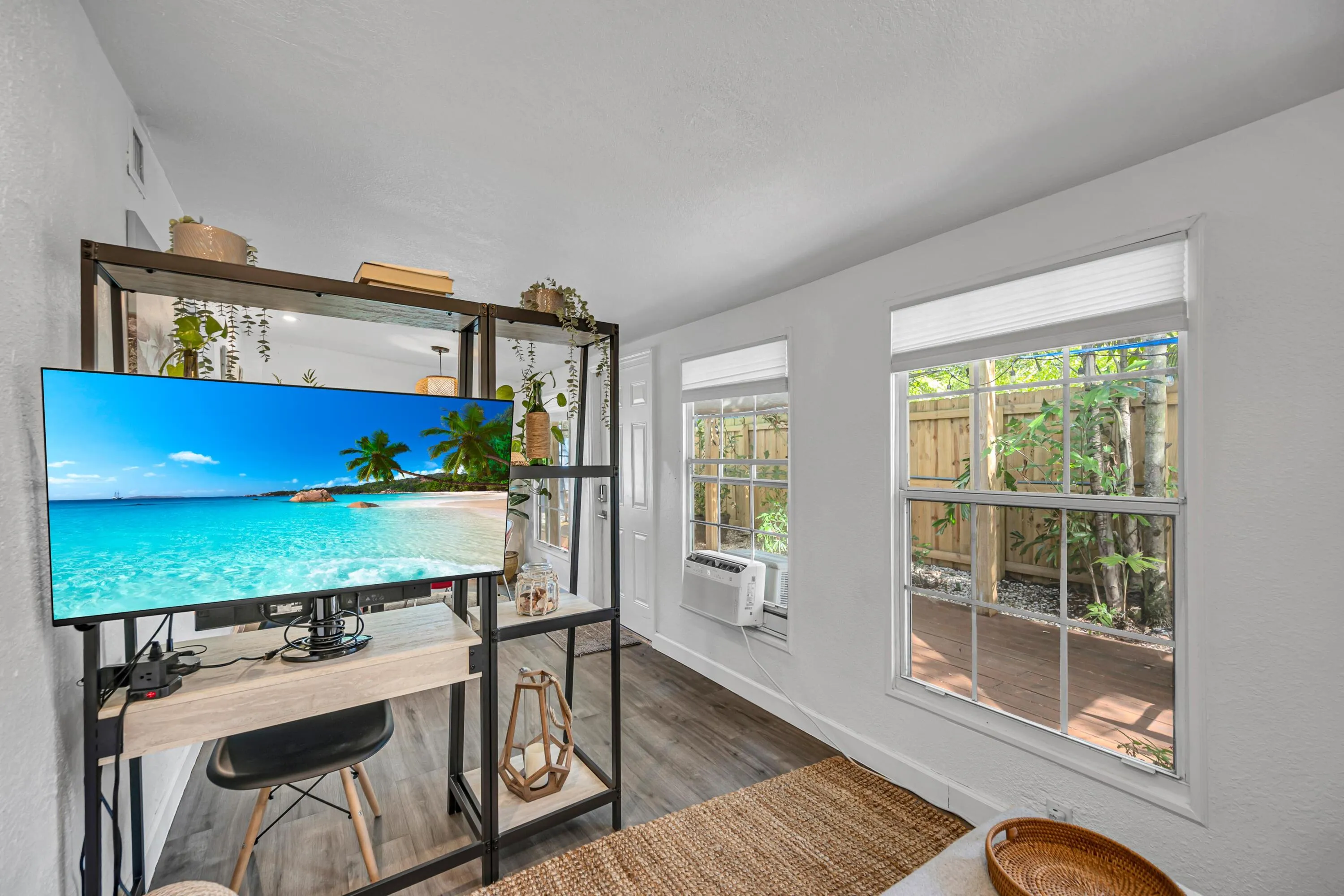312 SW 12TH AVE--19