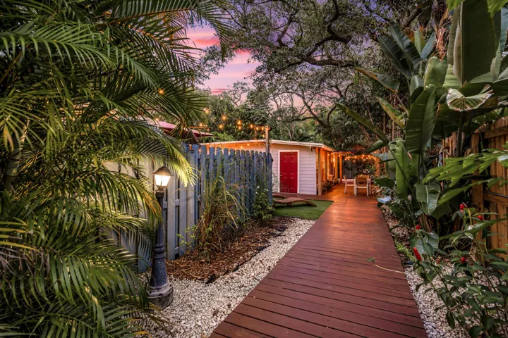 312 SW 12TH AVE--37