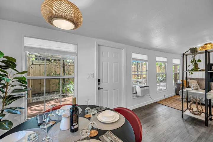 312 SW 12TH AVE--15