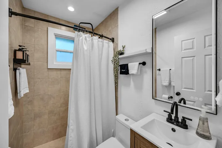 312 SW 12TH AVE--27