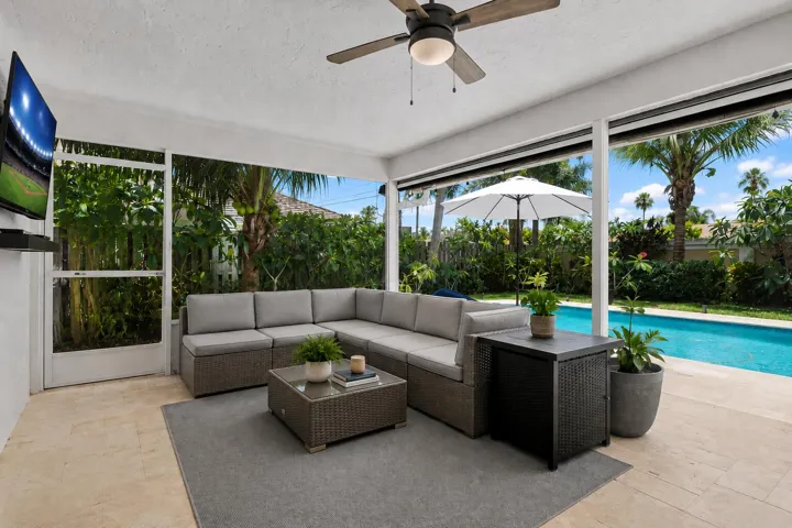 COVERED PATIO