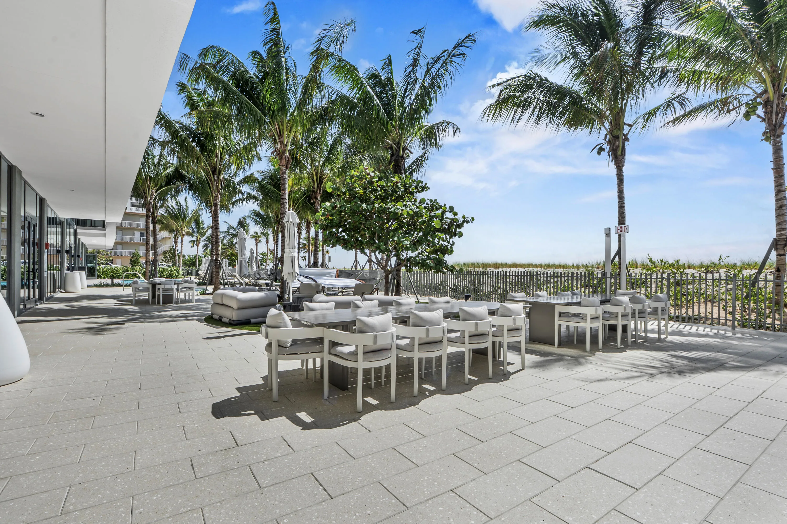 Beach Side Outdoor Lounge