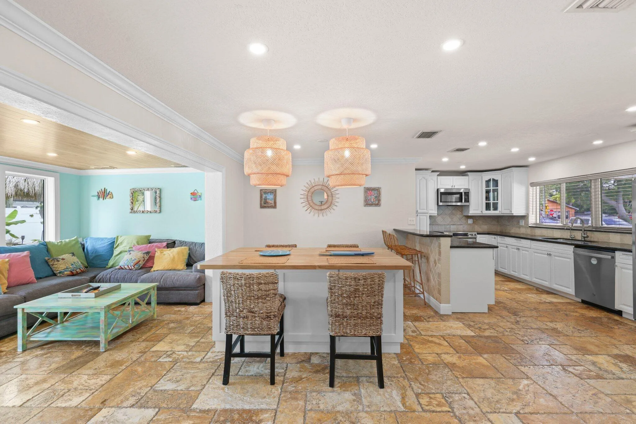 1082 Southwest 3rd St - 9.jpg-SMALL