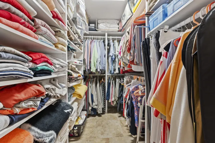 Walk-in Closet