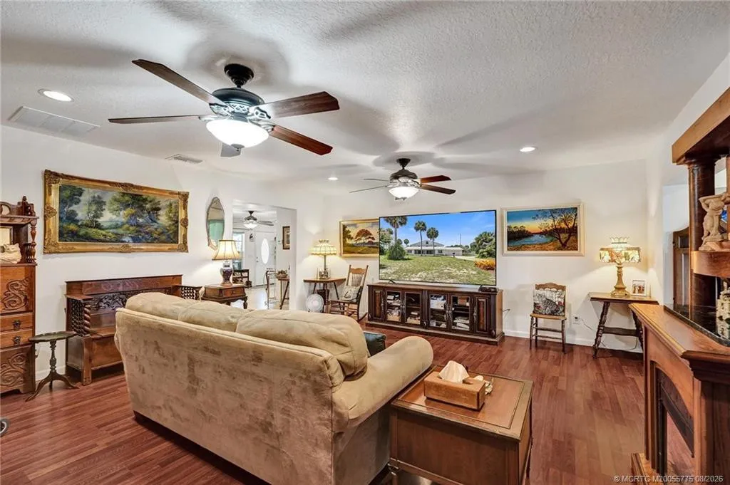 Property photo 43
