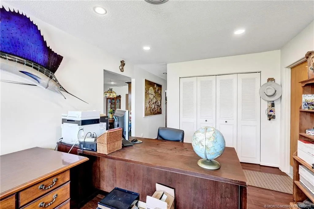 Property photo 33
