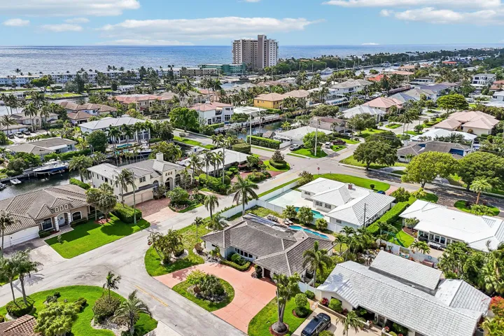 38-web-or-mls-NE 39th Ct-S2205-037