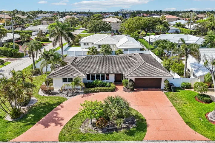2-web-or-mls-NE 39th Ct-S2205-034