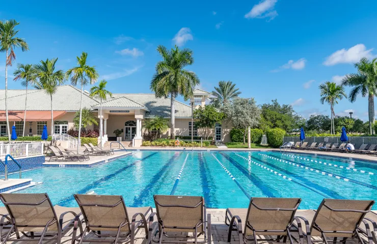 Savanna Club House