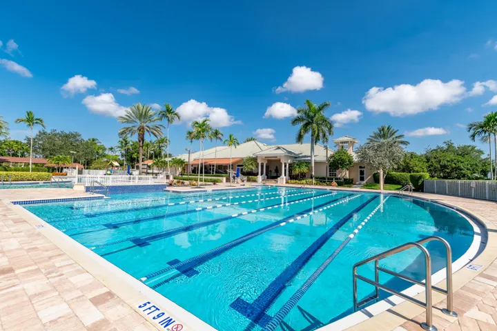 Savanna Club House