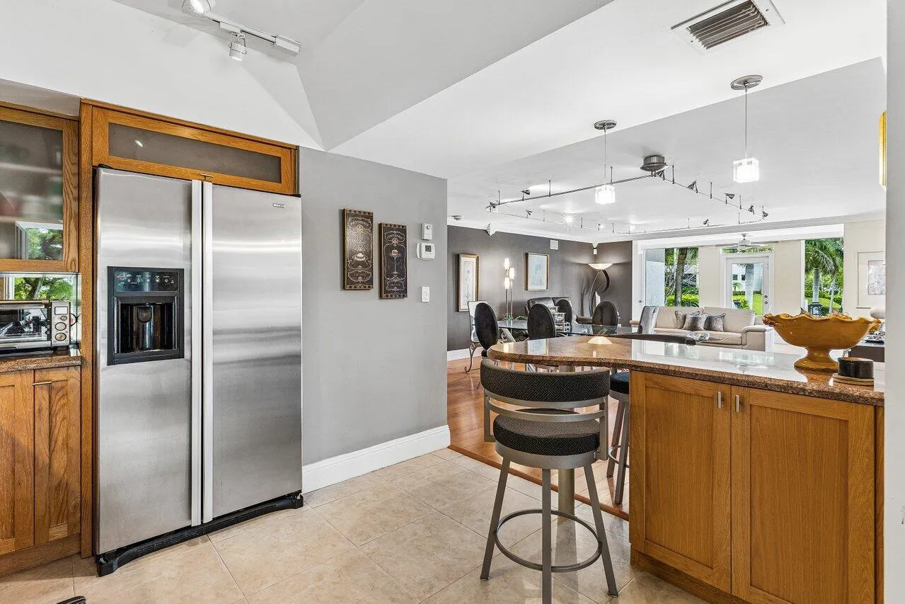 015-7369OrangewoodLane-103-BocaRaton-FL-