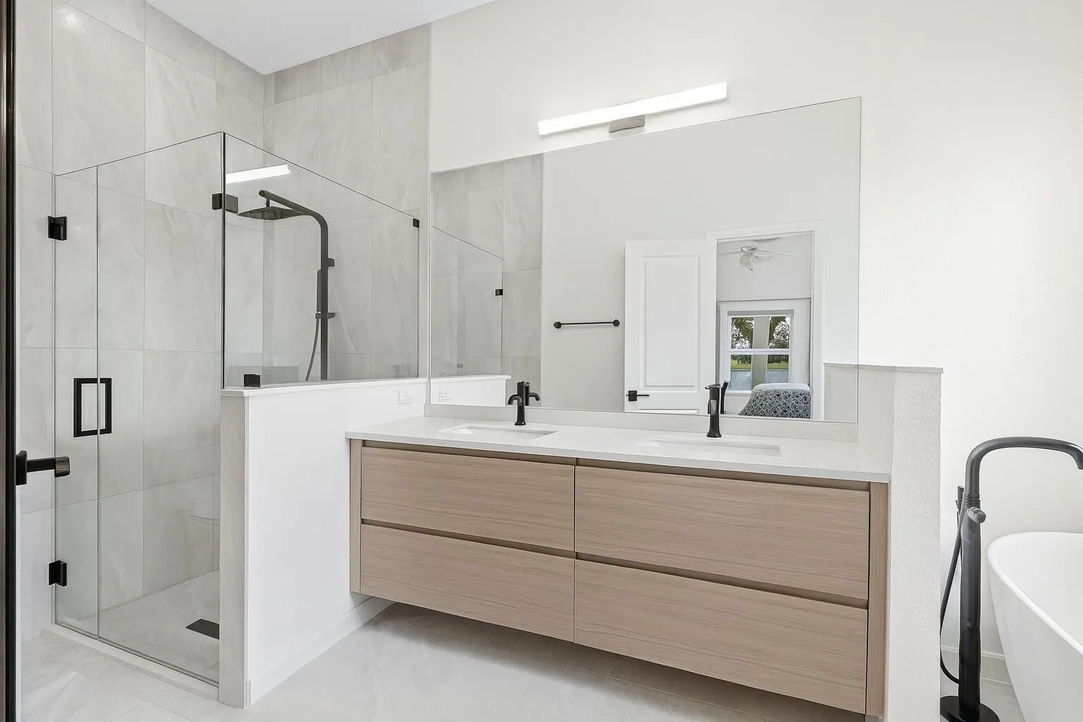 Virtual primary bathroom rendering