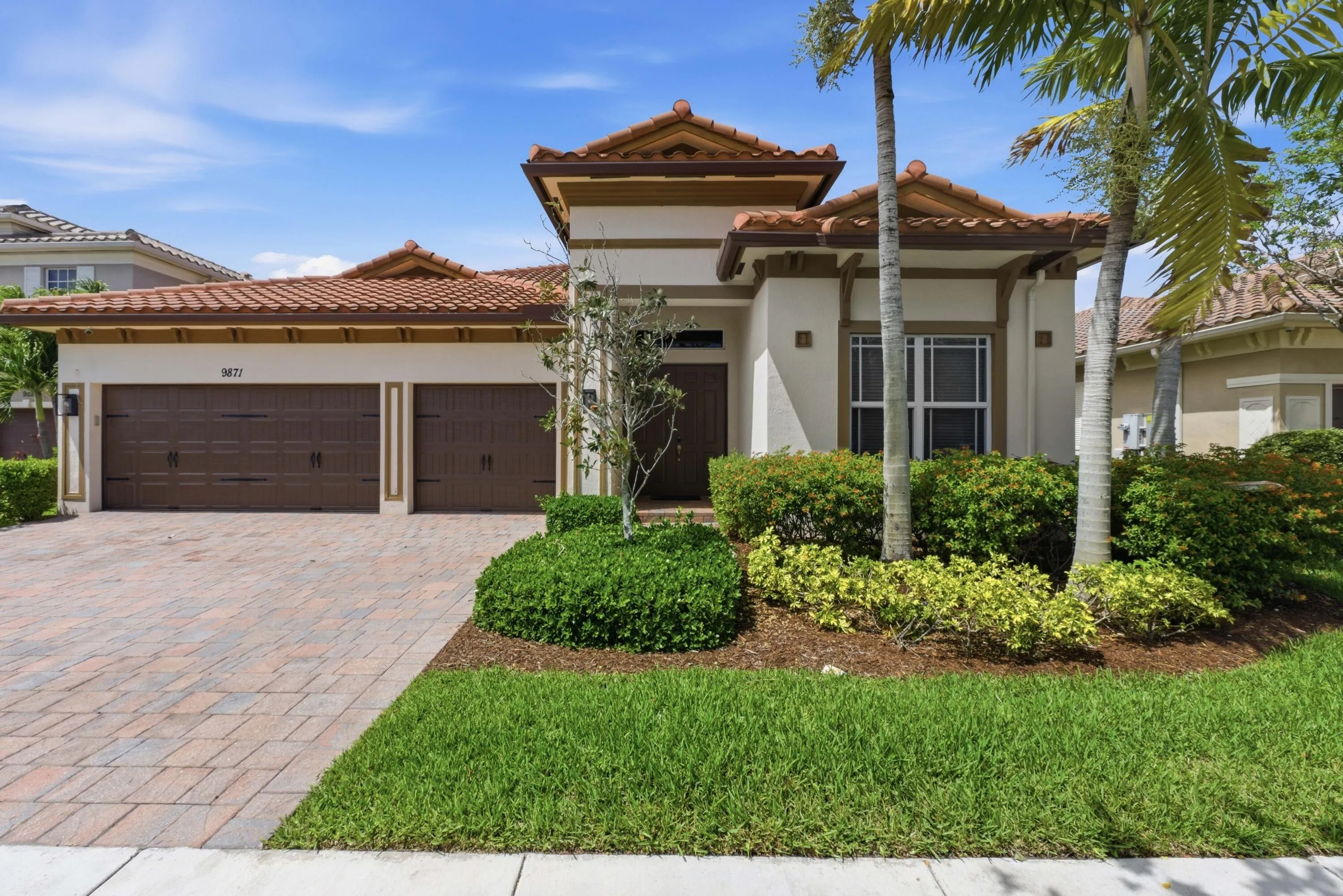 9871 Lakeview Ln_005
