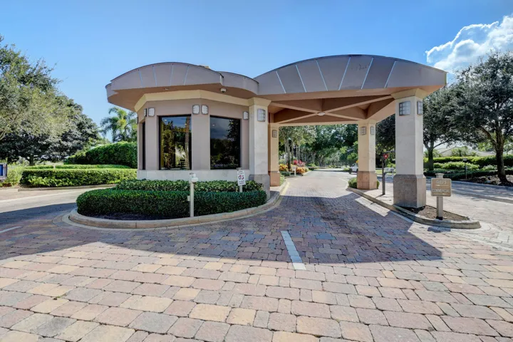64-web-or-mls-Seagate Country Club (17)