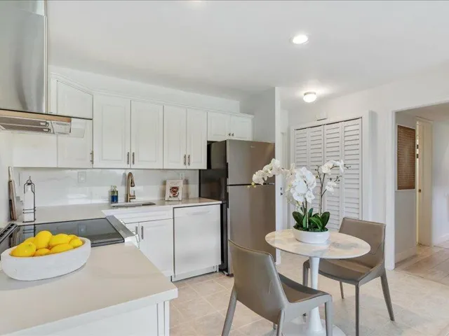 11-551 Greensward Lane #204 Delray Beach