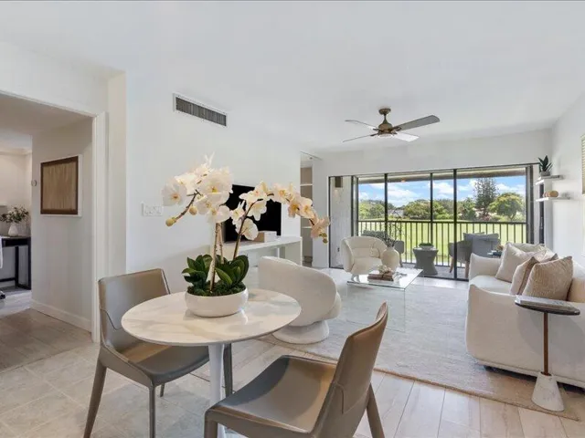 12-551 Greensward Lane #204 Delray Beach