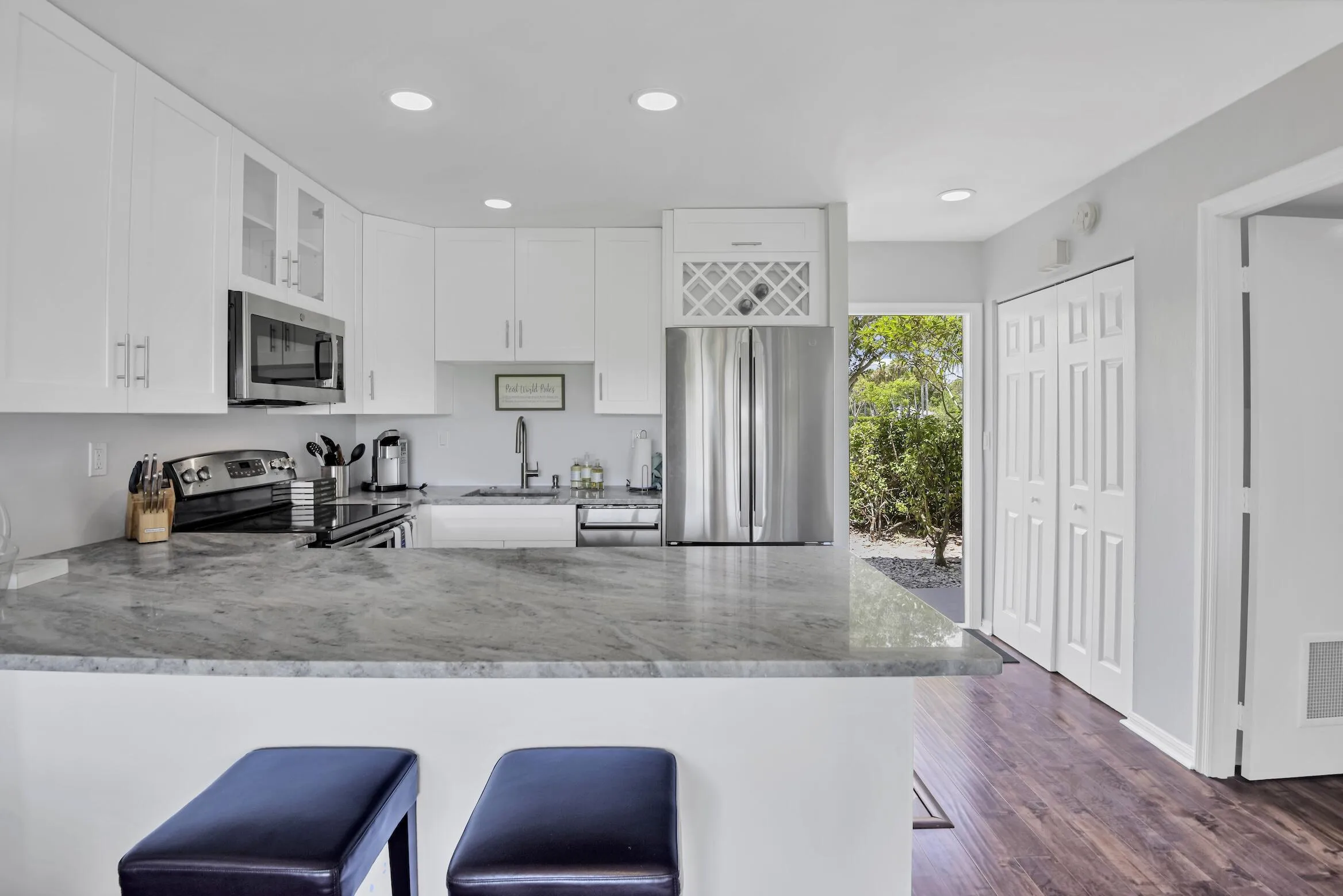 401 Greensward Ln 102 Delray -6