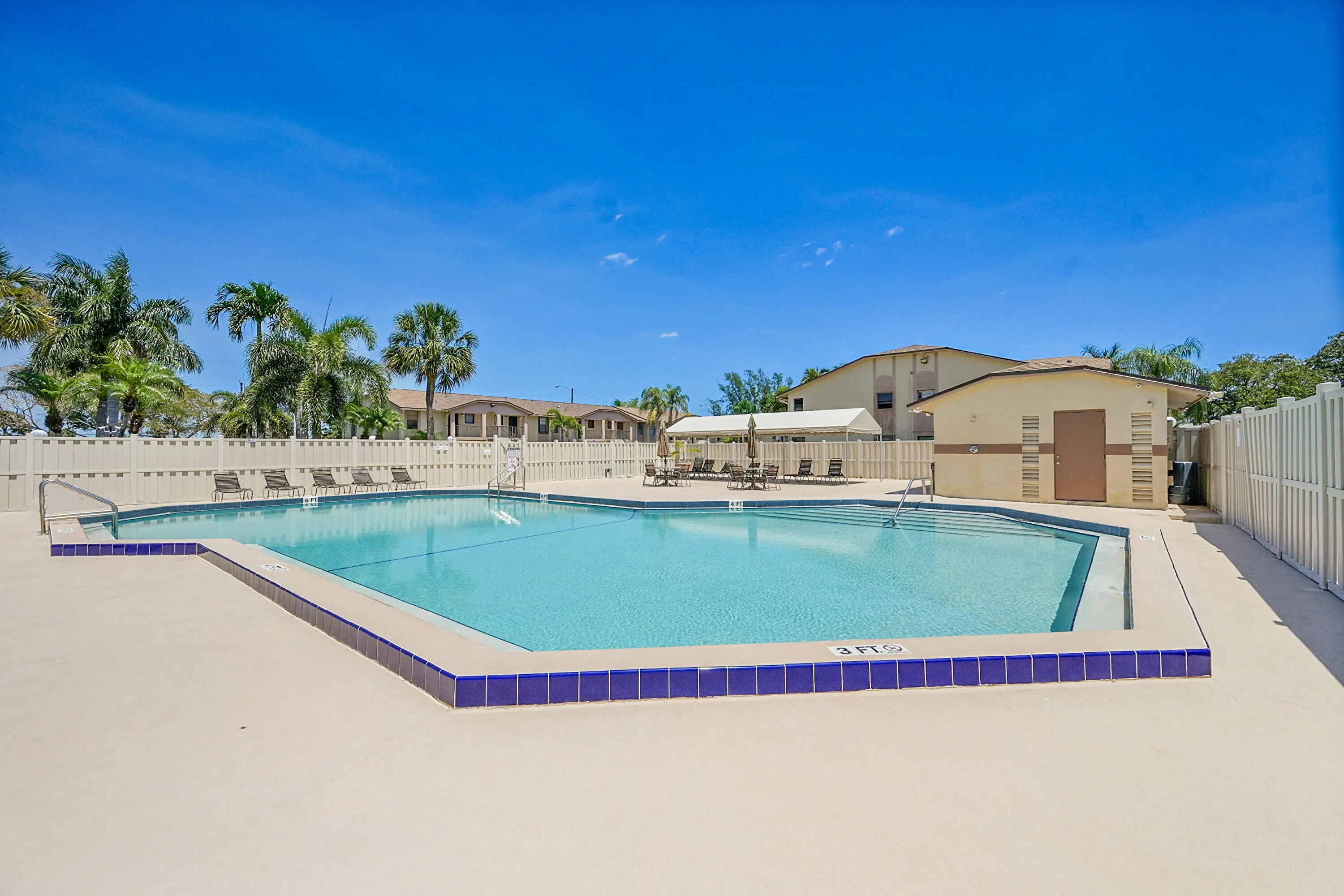 25_pool