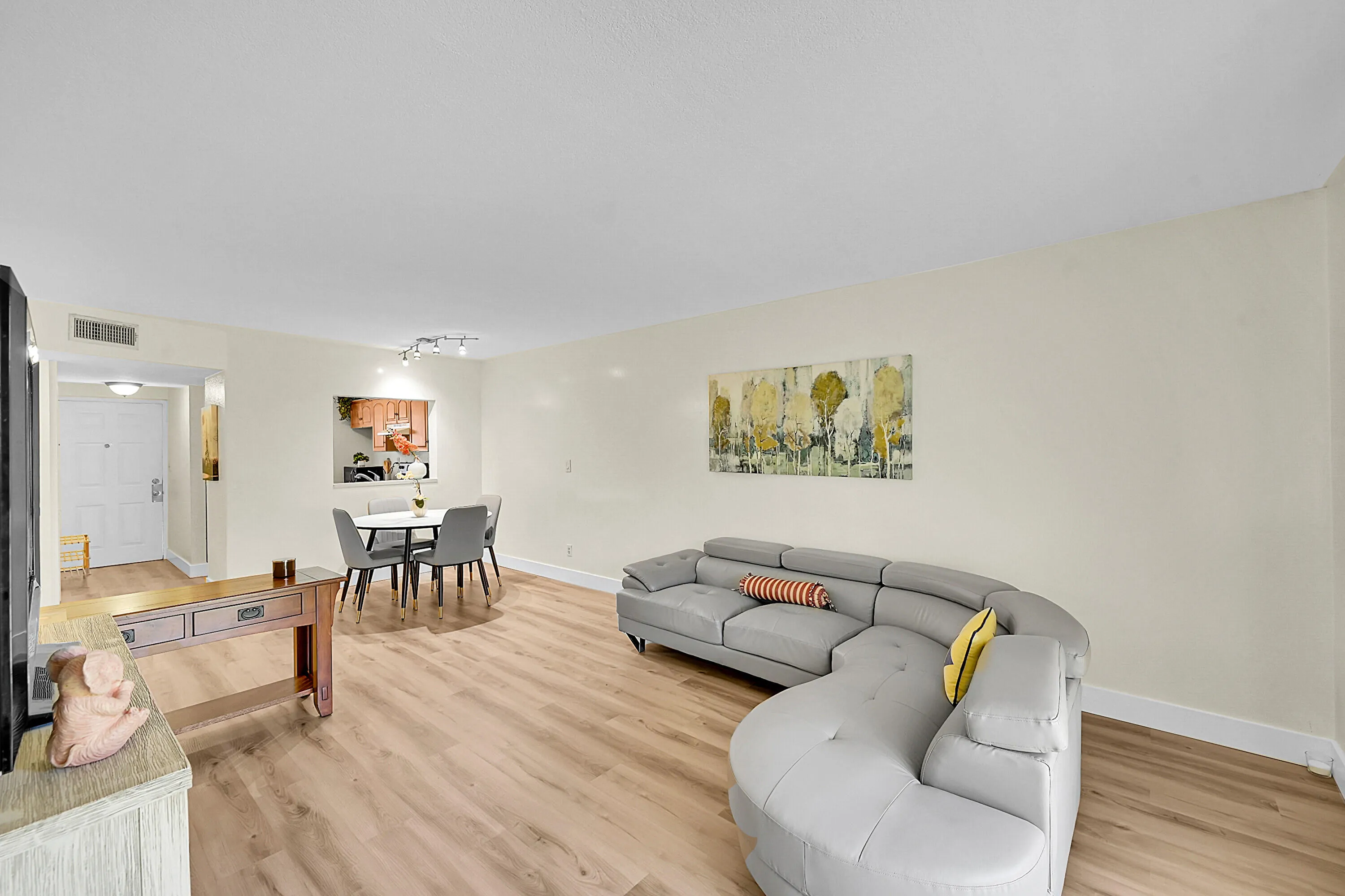 12_living room