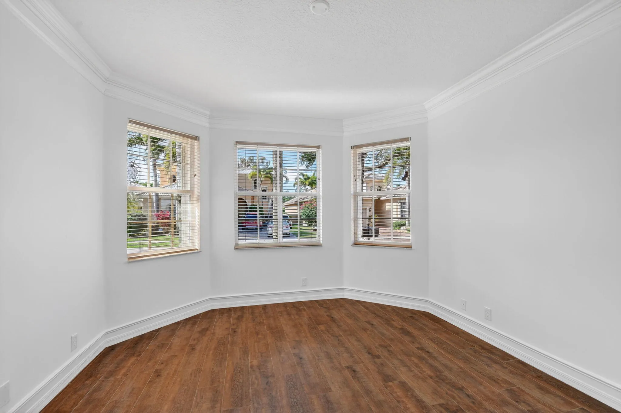 Spacious Bedroom with Bay Windows