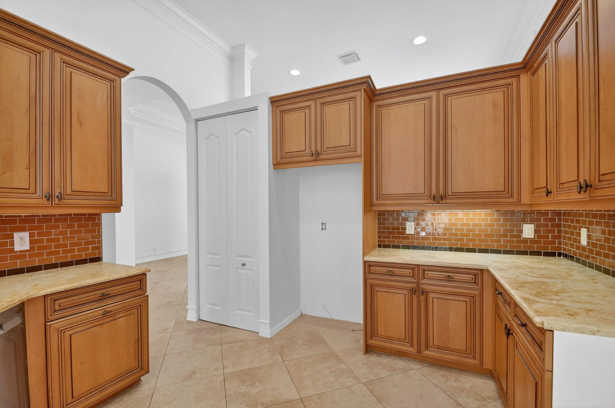 Spacious Chef’s Kitchen