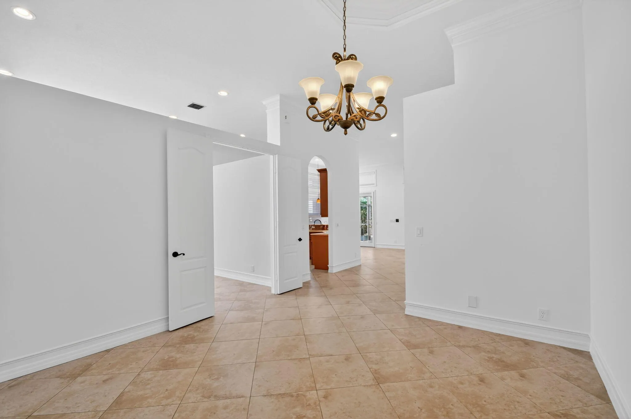 Formal Dining & Entry View