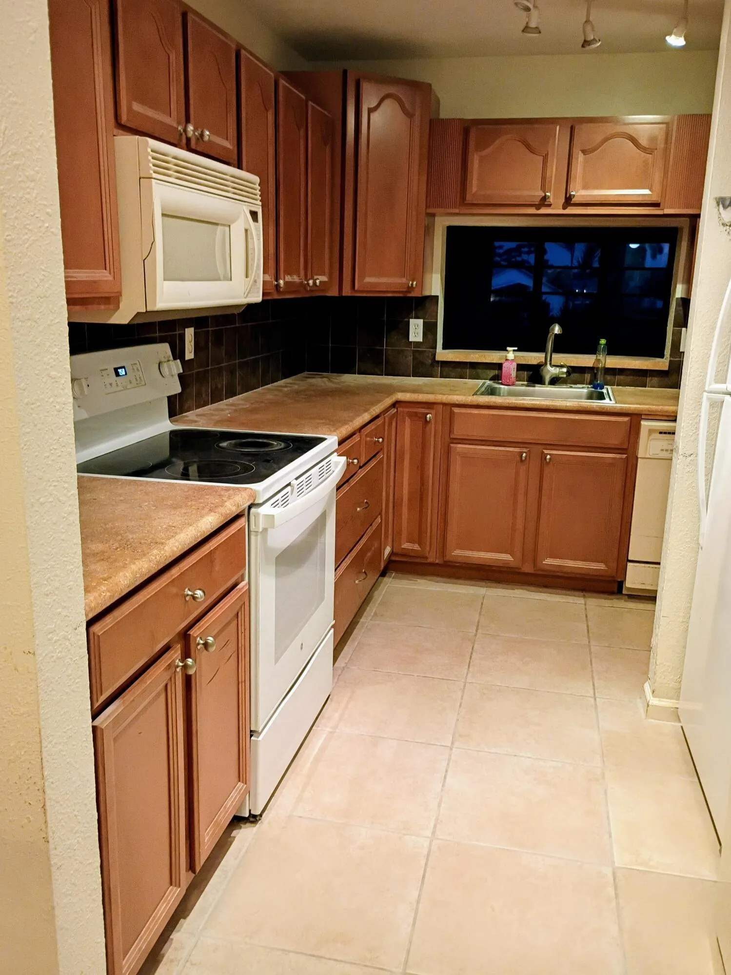 Kitchen (5)