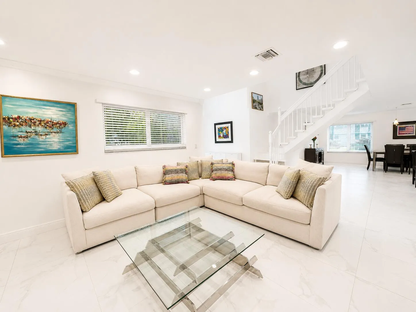 Living room 3