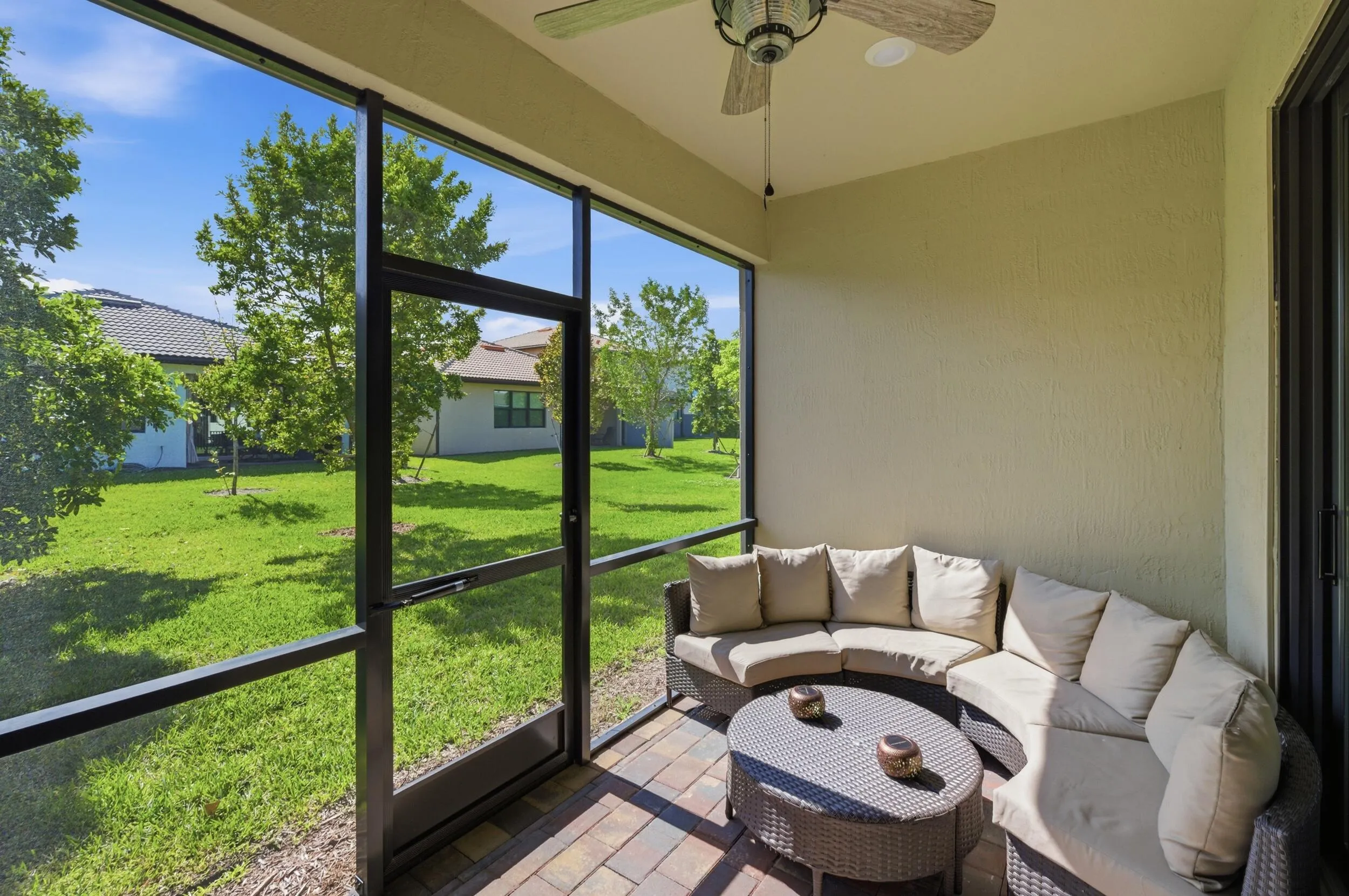 Screen porch