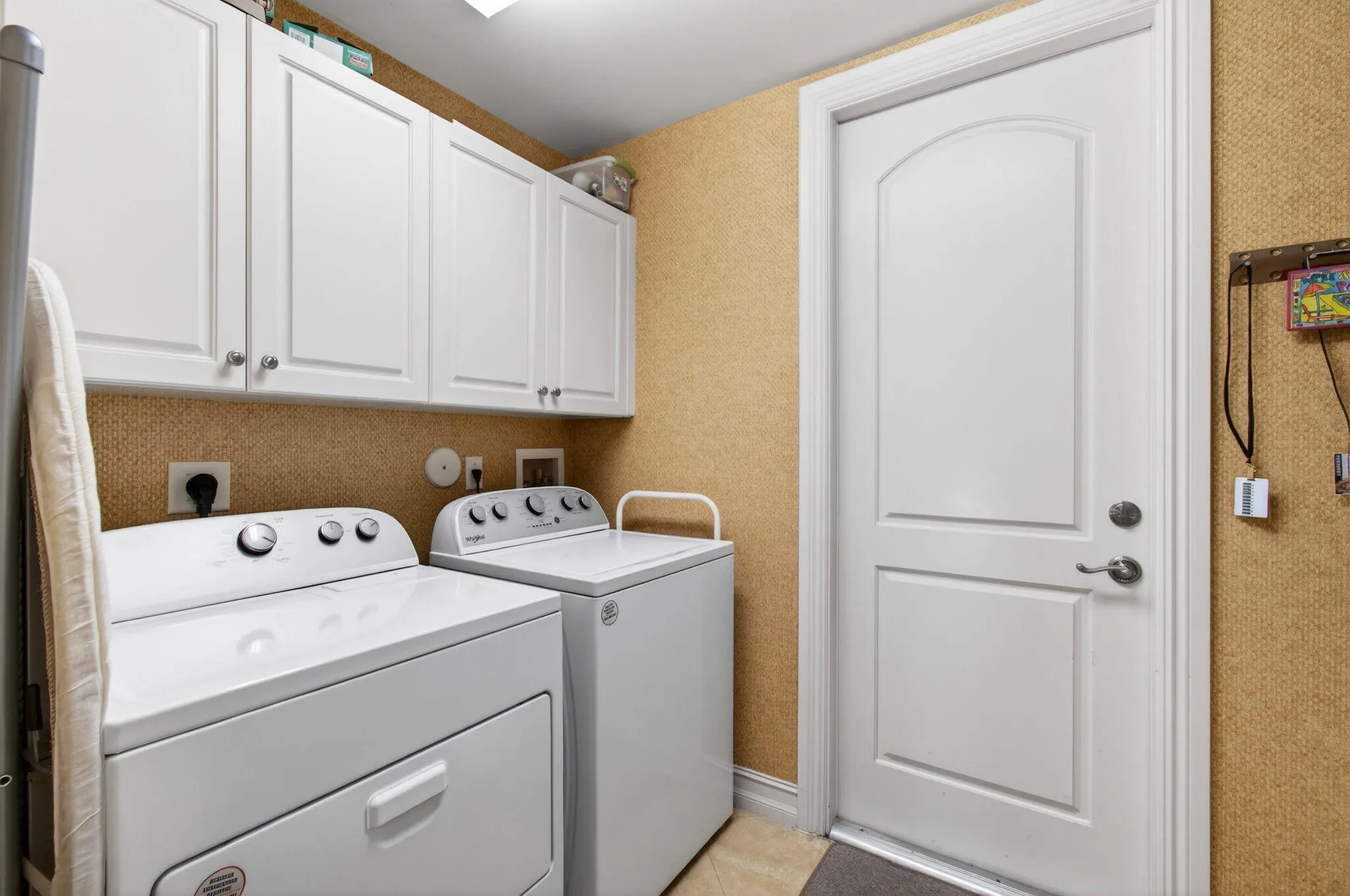 Full Size Laundry