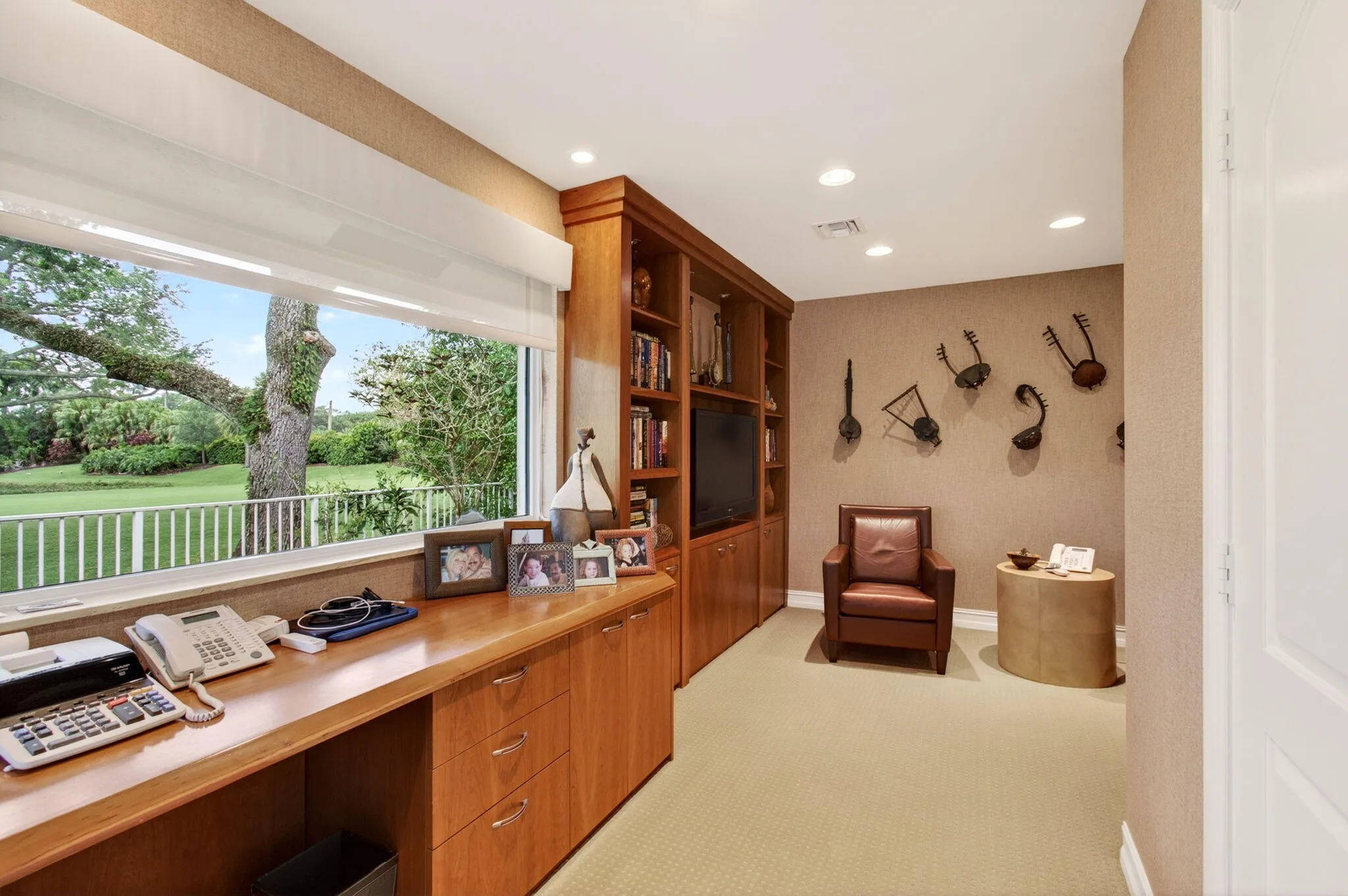 DEN/OFFICE