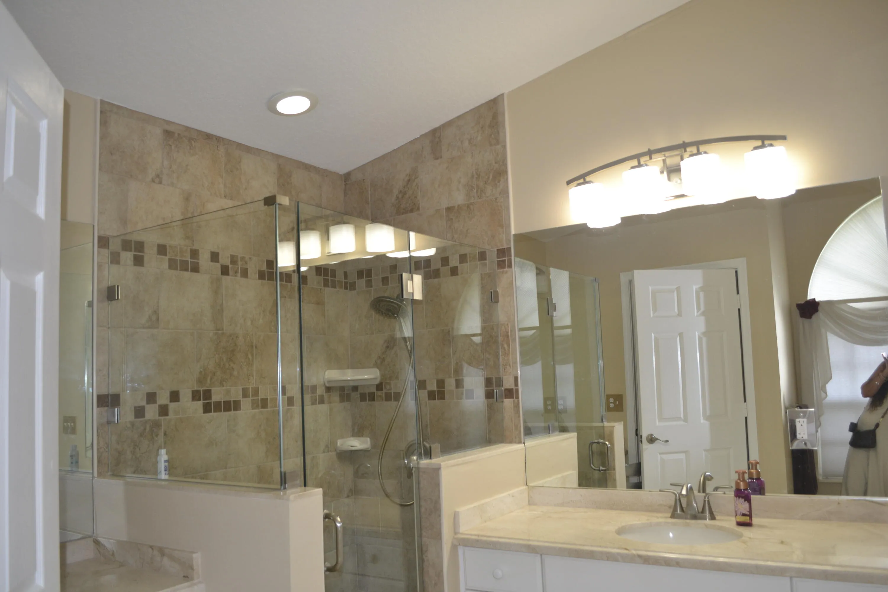Master Shower & Dbl sinks