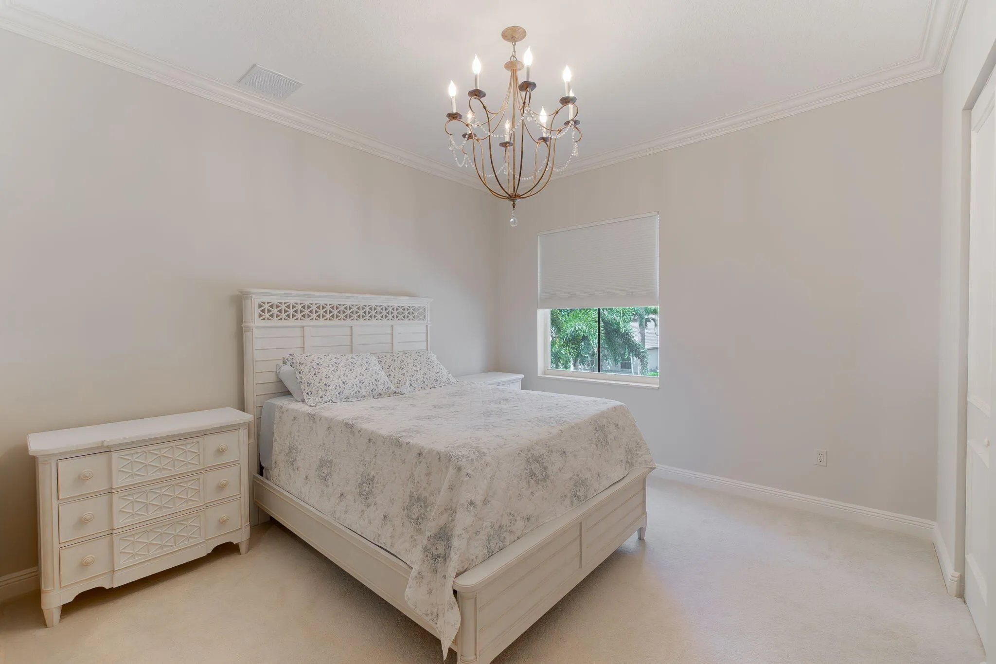 2nd floor bedroom