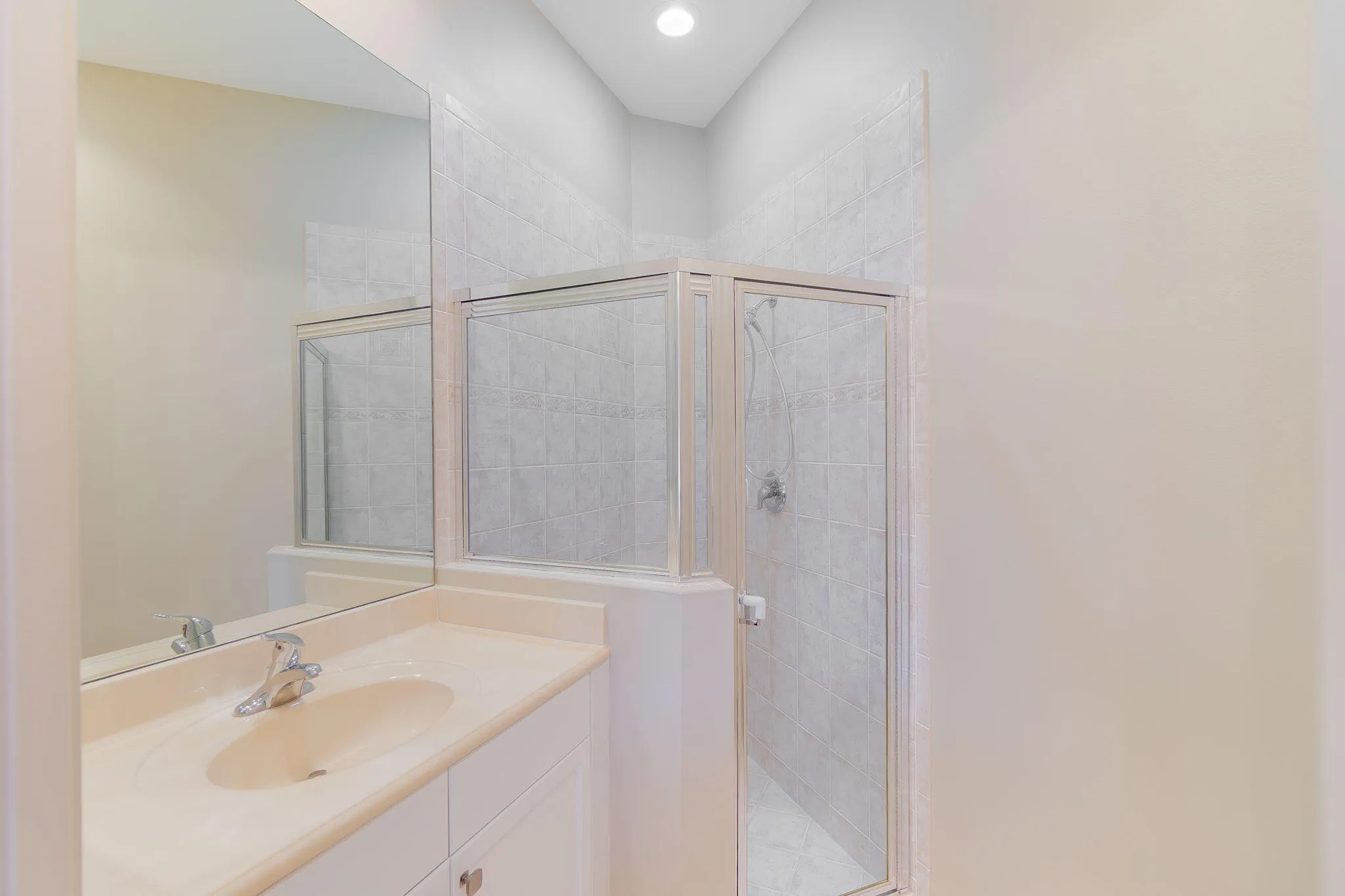 2nd floor bathroom