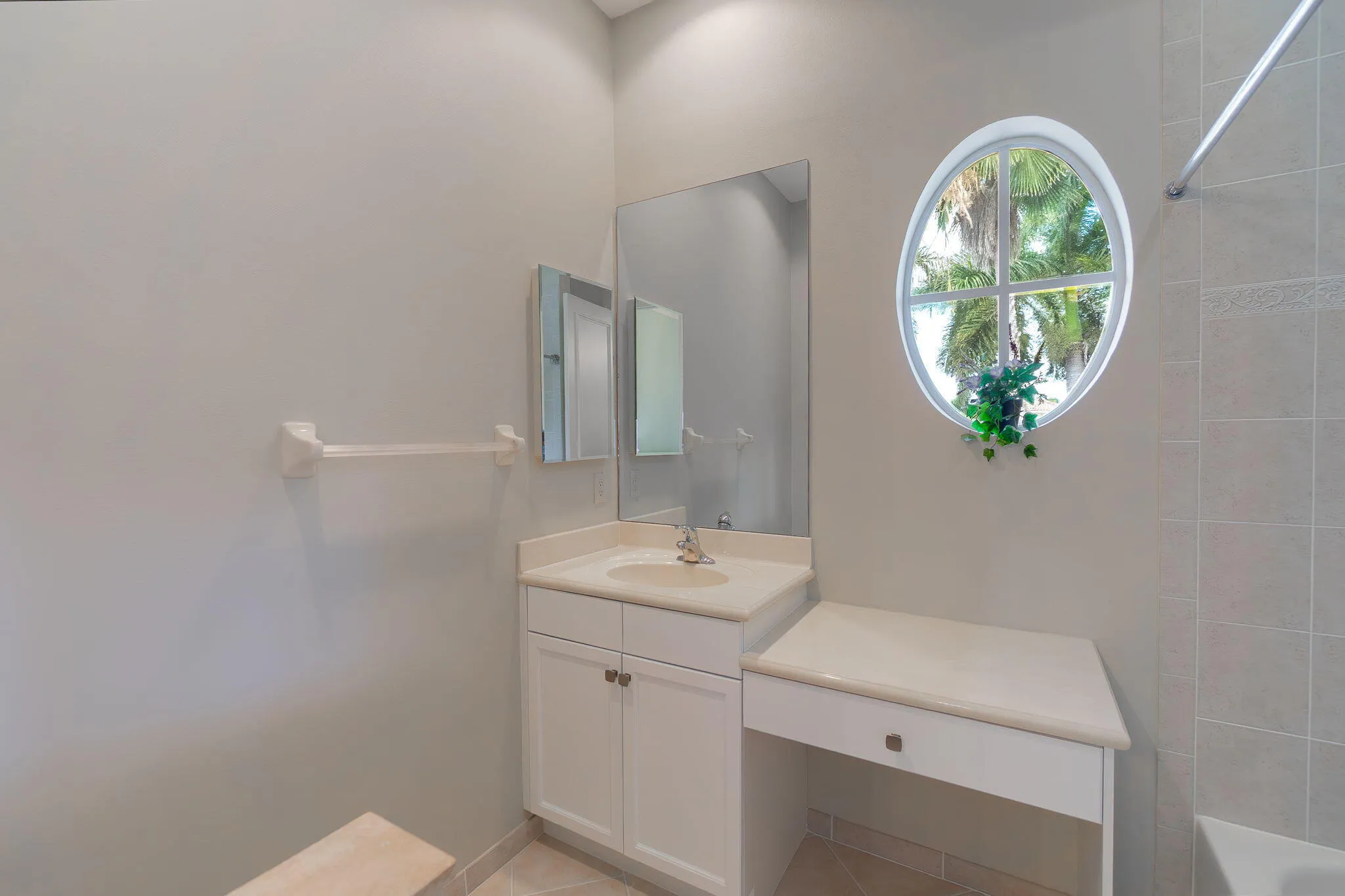 2nd floor bathroom
