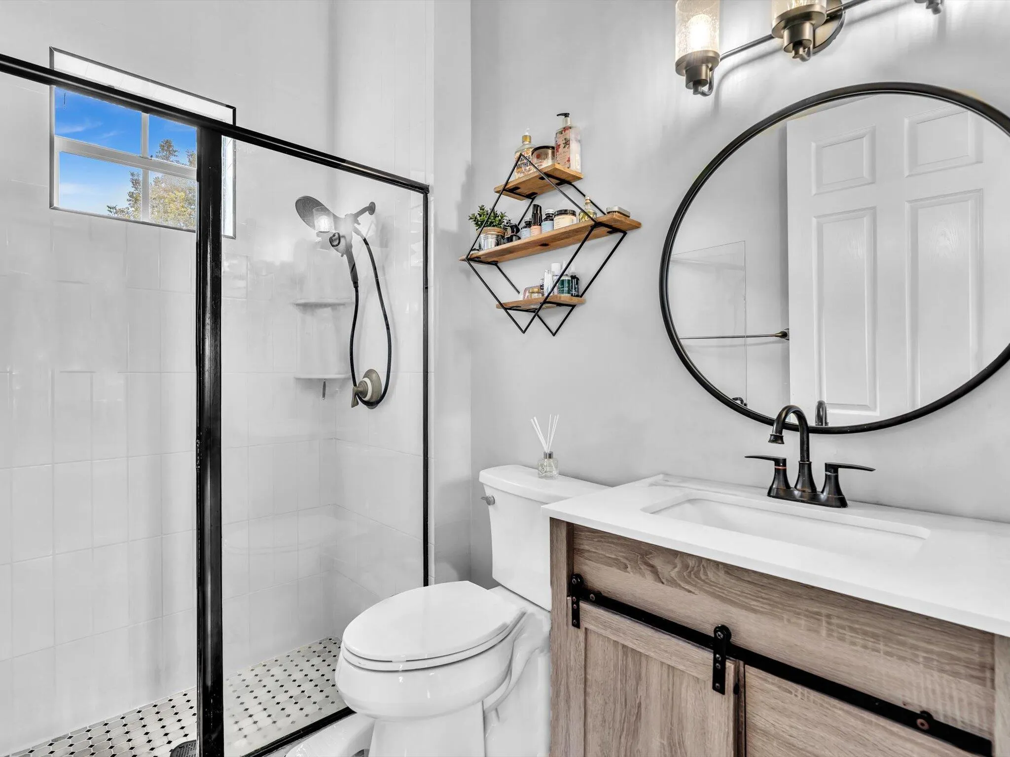 REMODELED BATHROOM!!