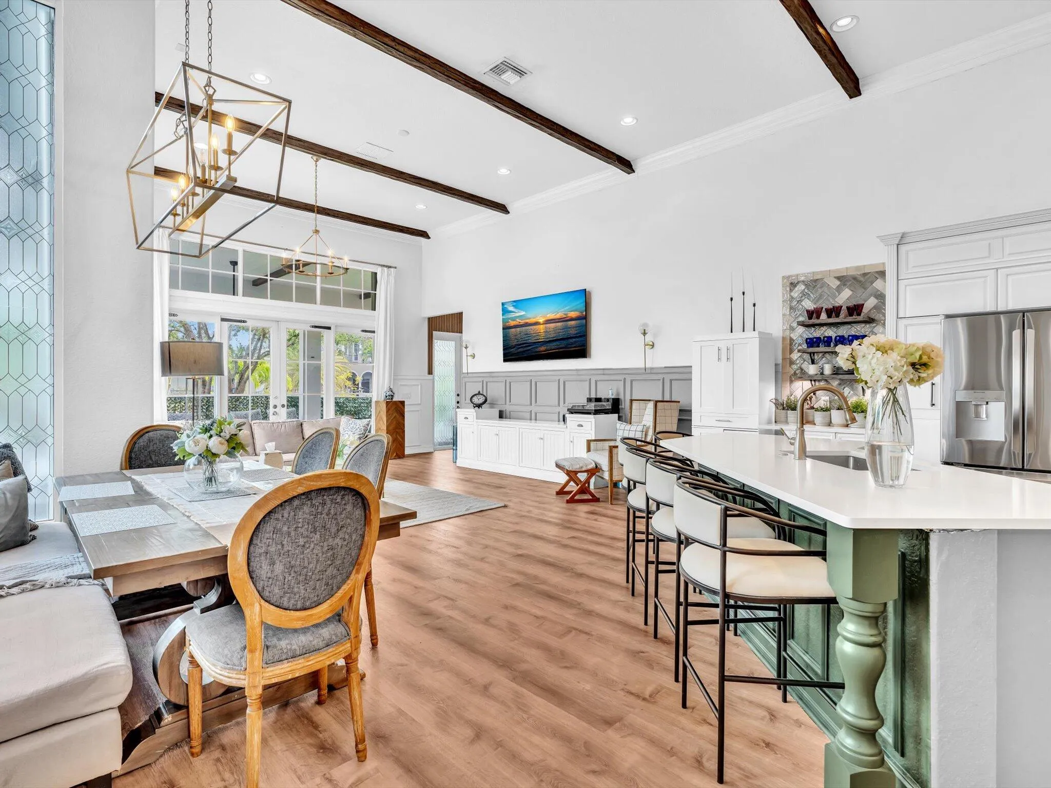 INCREDIBLY SPACIOUS OPEN KITCHEN AND FAMILY ROOM