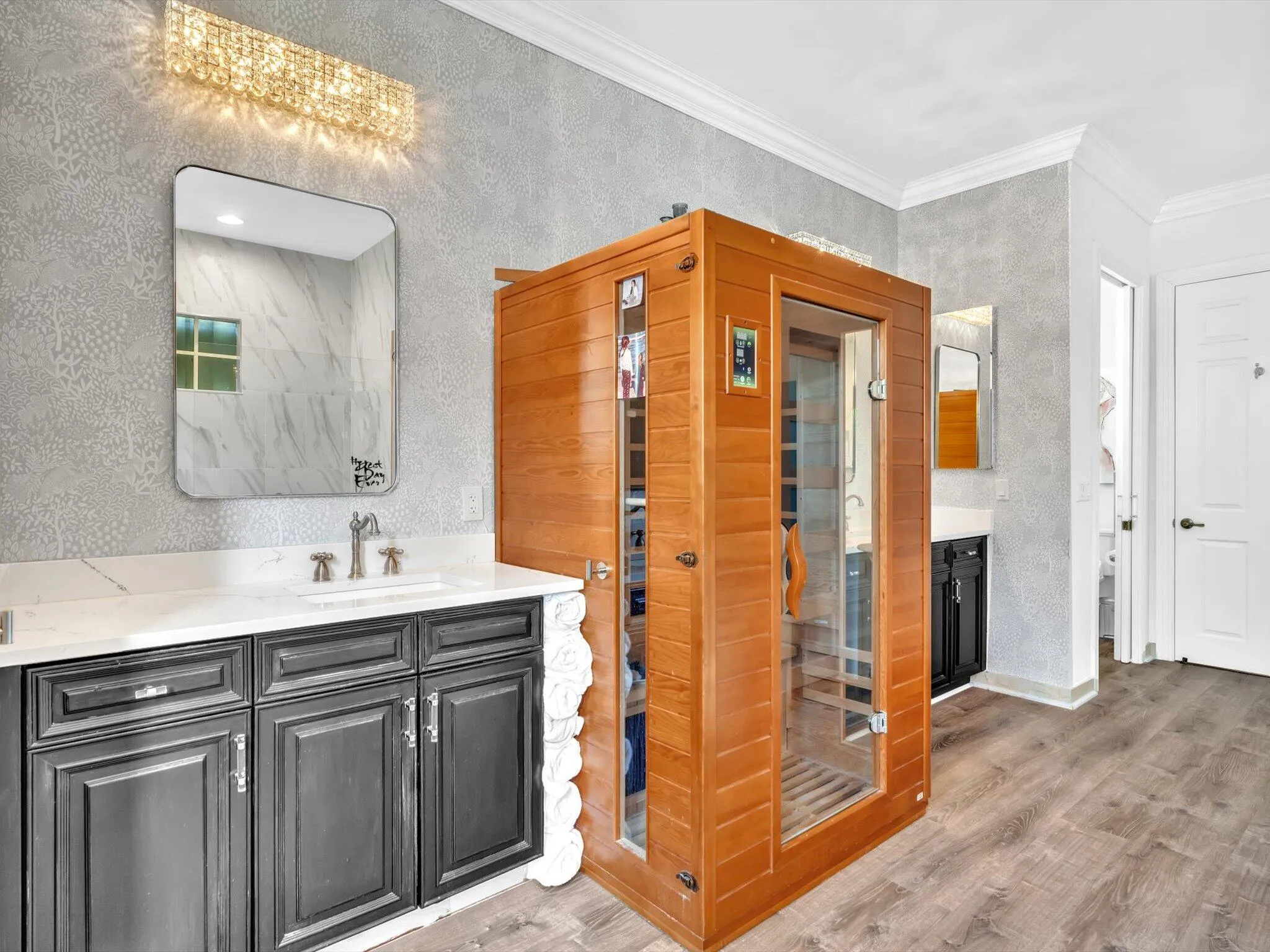 ANOTHER VIEW OF THIS FABULOUS BATHROOM AND SAUNA.