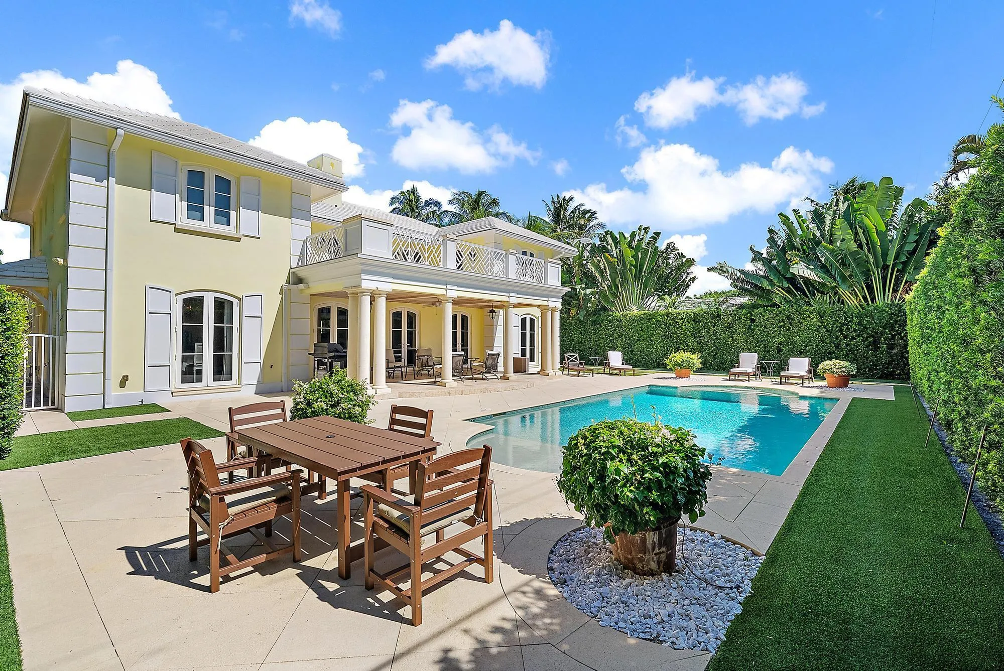 210 Emerald Ln-37
