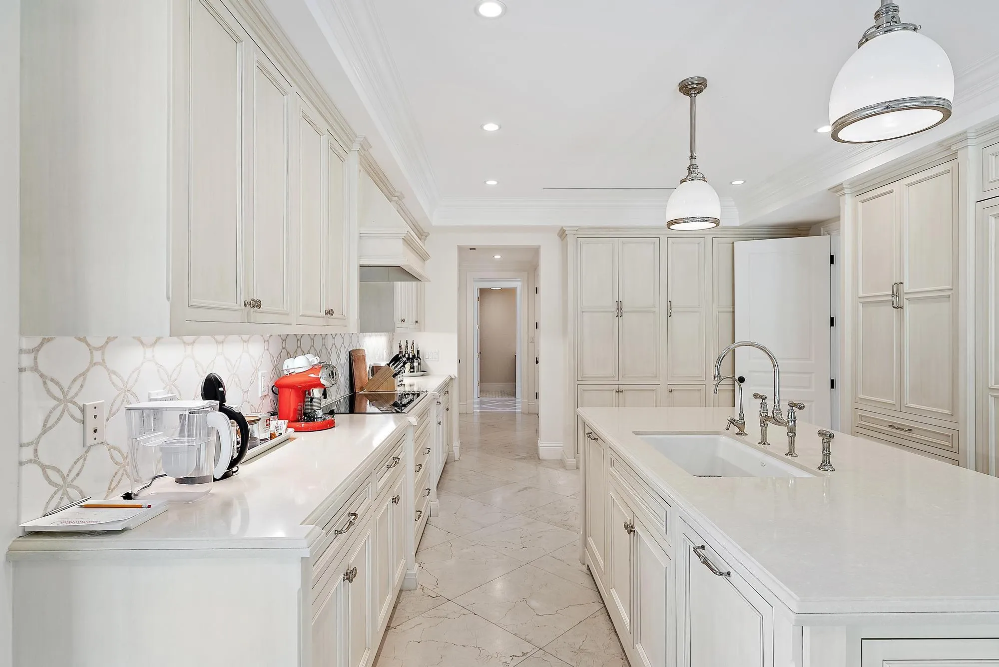 210 Emerald Ln-15