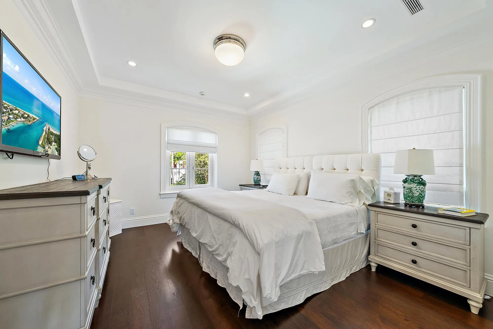 210 Emerald Ln-29