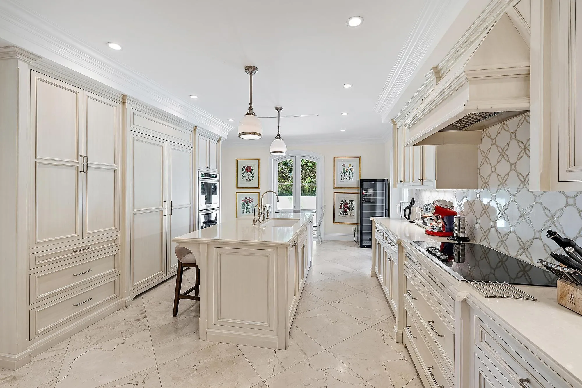 210 Emerald Ln-14